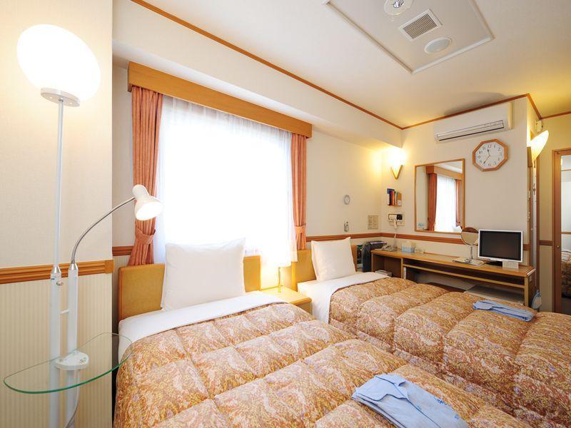 Toyoko Inn Okayama Eki Nishi Guchi Hiroba Extérieur photo